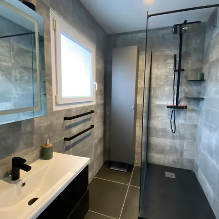 06az - With Terrace - 10min From Palais *