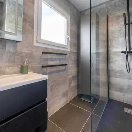 06az - With Terrace - 10min From Palais Apartment *
